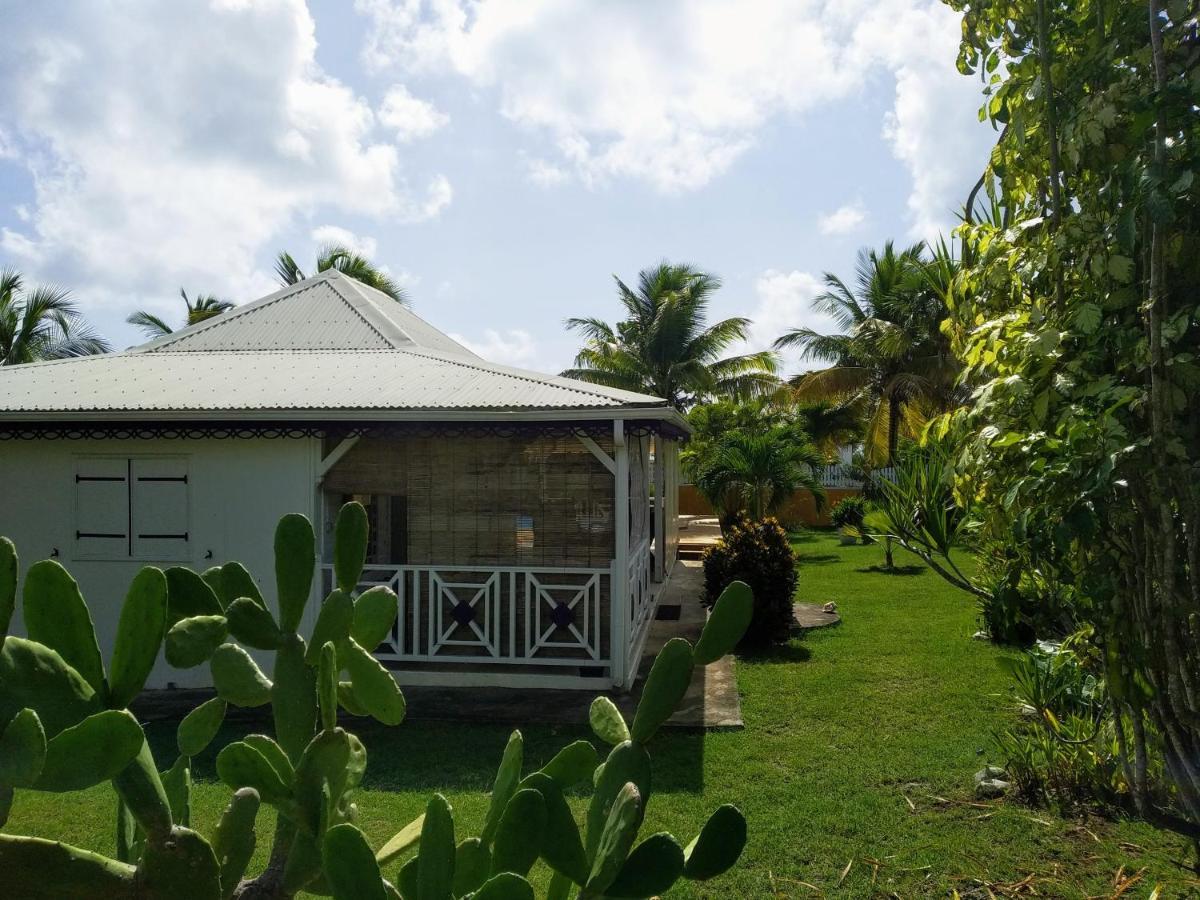 Villa & Bungalow Fleur De Coco Сент-Анн Экстерьер фото